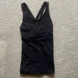 black lulumeon tank
